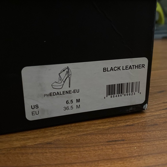 NWT Authentic Marciano Heels - Picture 9 of 11